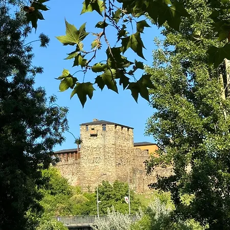 Paseo Del Rio 아파트
